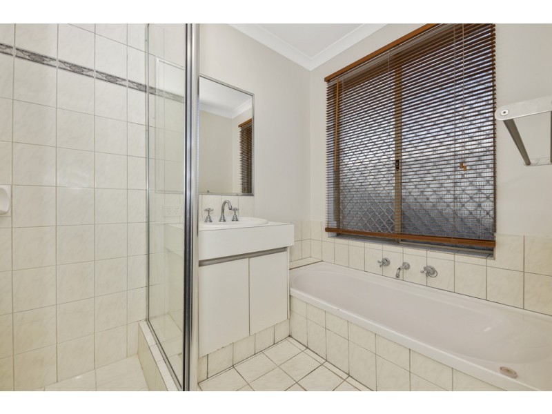 1/2 Shaw Road, Innaloo WA 6018