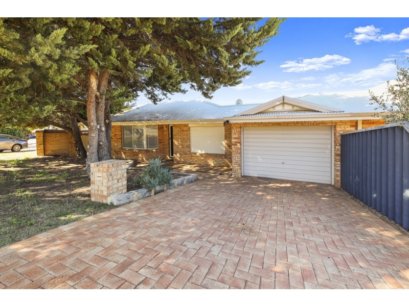 1/2 Shaw Road, Innaloo WA 6018