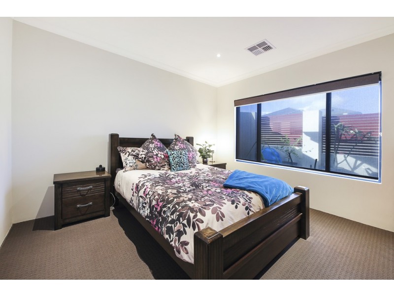 32 Goundrey Drive, Pearsall WA 6065