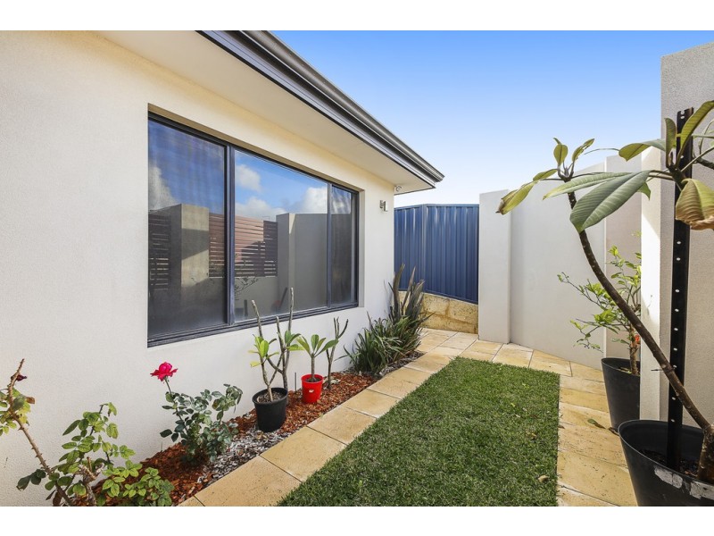 32 Goundrey Drive, Pearsall WA 6065