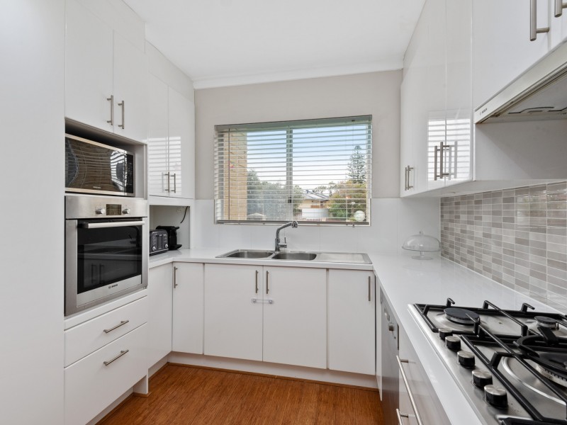 2 Gunida Street, Mullaloo WA 6027