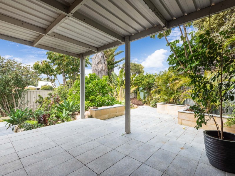 2 Gunida Street, Mullaloo WA 6027
