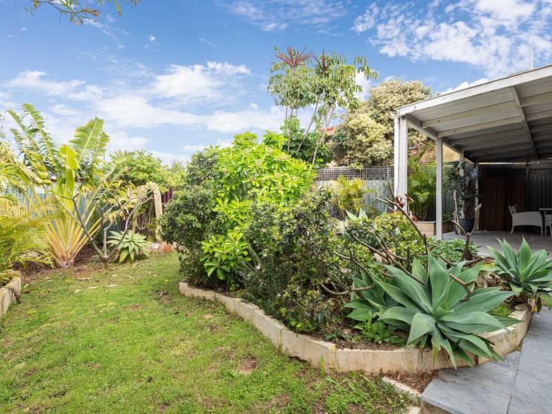 2 Gunida Street, Mullaloo WA 6027