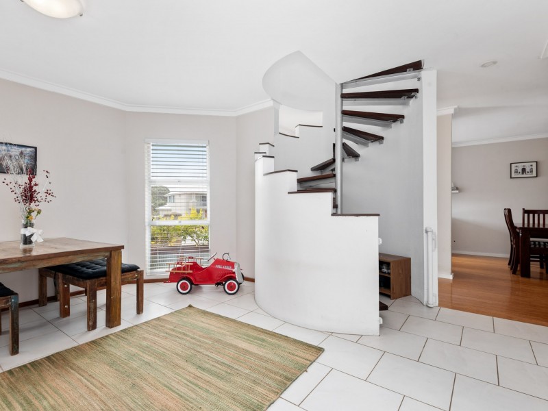 2 Gunida Street, Mullaloo WA 6027