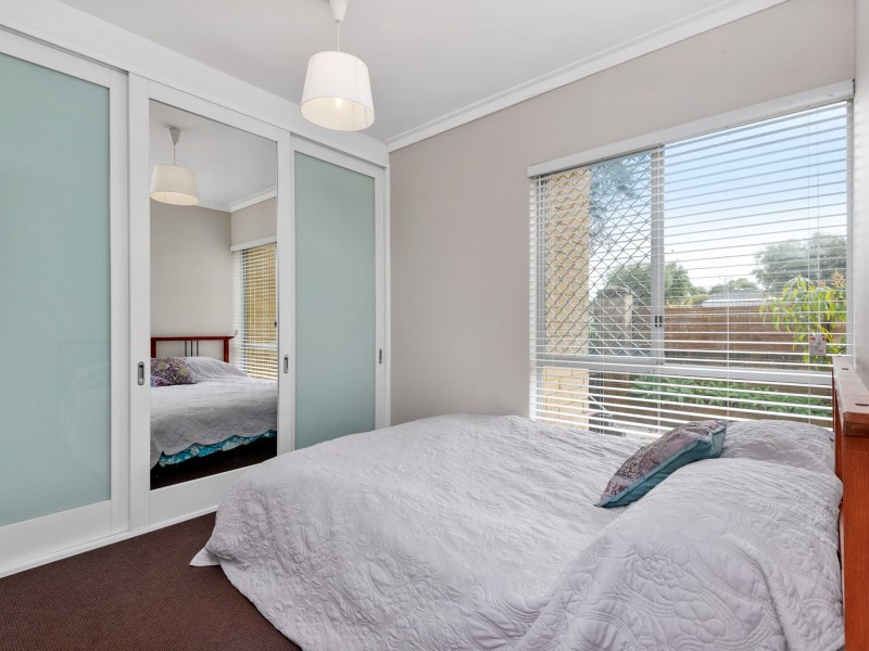 2 Gunida Street, Mullaloo WA 6027