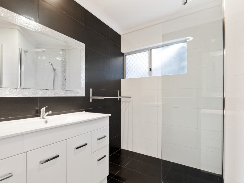 2 Gunida Street, Mullaloo WA 6027