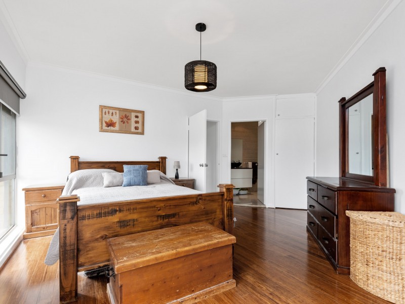 2 Gunida Street, Mullaloo WA 6027