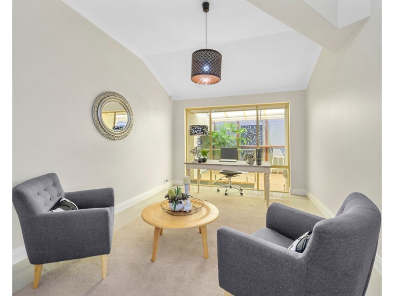 133 Castlecrag Drive, Kallaroo WA 6025