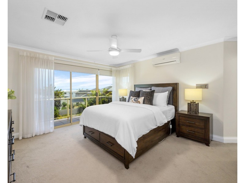 133 Castlecrag Drive, Kallaroo WA 6025