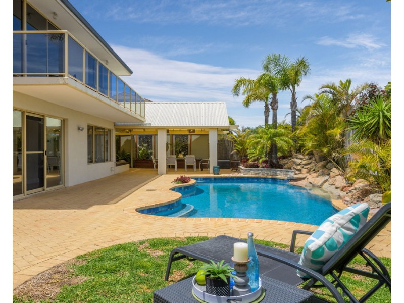 133 Castlecrag Drive, Kallaroo WA 6025