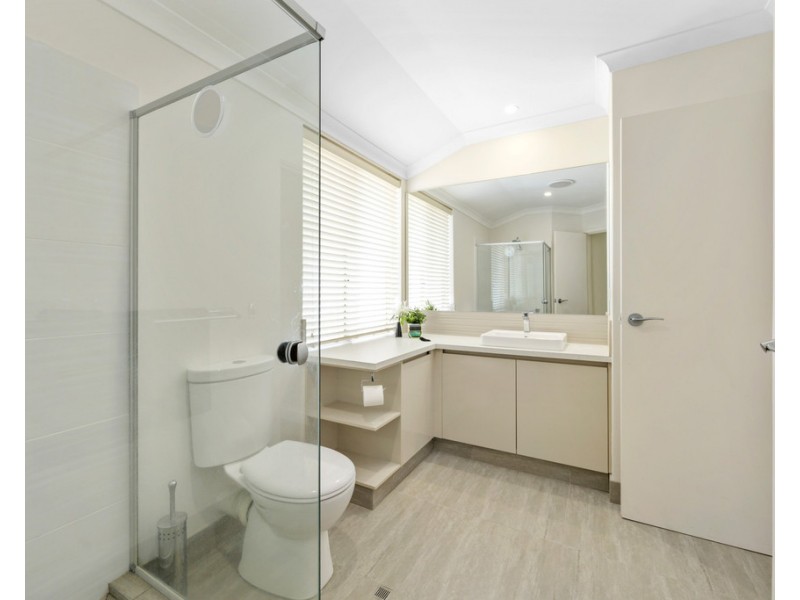 133 Castlecrag Drive, Kallaroo WA 6025