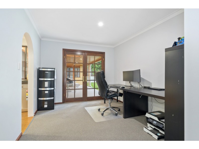 83 Goollelal Drive, Kingsley WA 6026