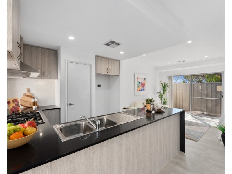 16c Windsor Place, Kallaroo WA 6025