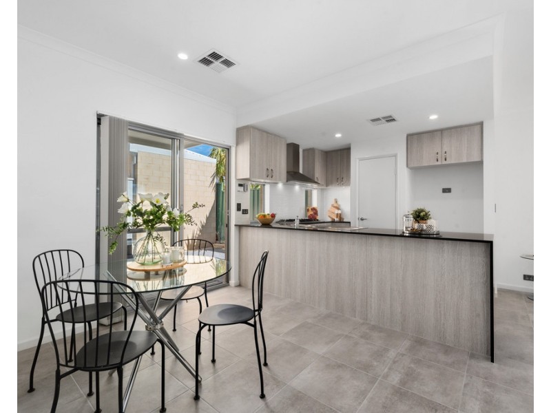 16c Windsor Place, Kallaroo WA 6025