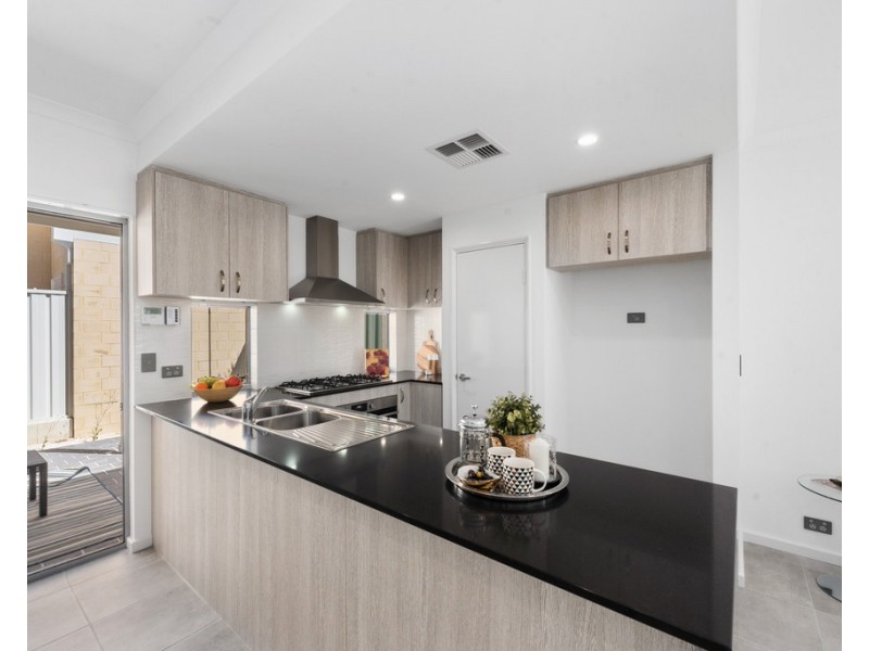 16c Windsor Place, Kallaroo WA 6025