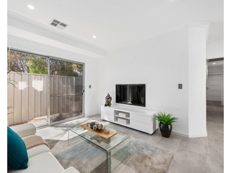 16c Windsor Place, Kallaroo WA 6025