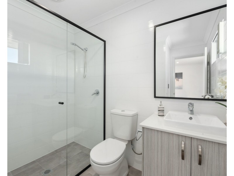 16c Windsor Place, Kallaroo WA 6025