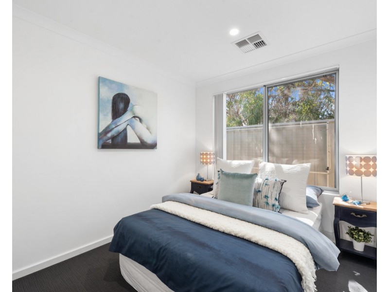 16c Windsor Place, Kallaroo WA 6025