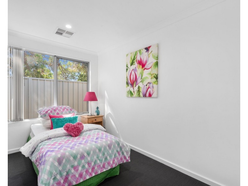 16c Windsor Place, Kallaroo WA 6025