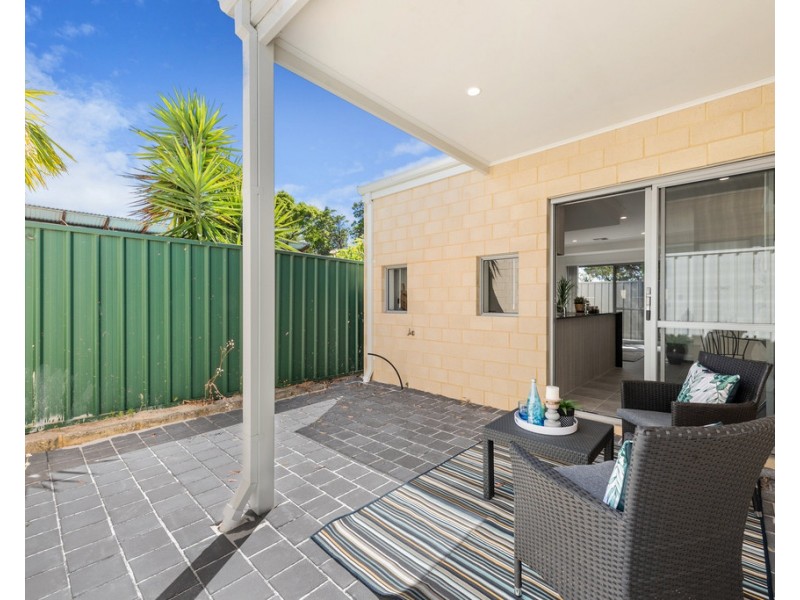 16c Windsor Place, Kallaroo WA 6025