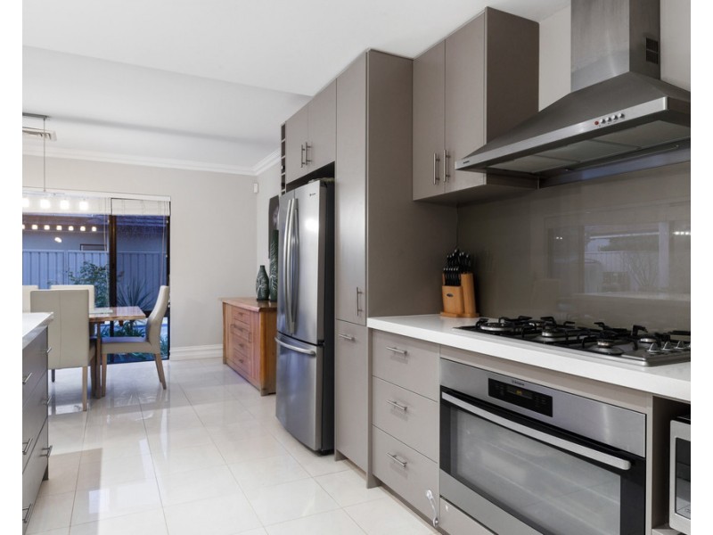 42 Carpenteria Drive, Stirling WA 6021