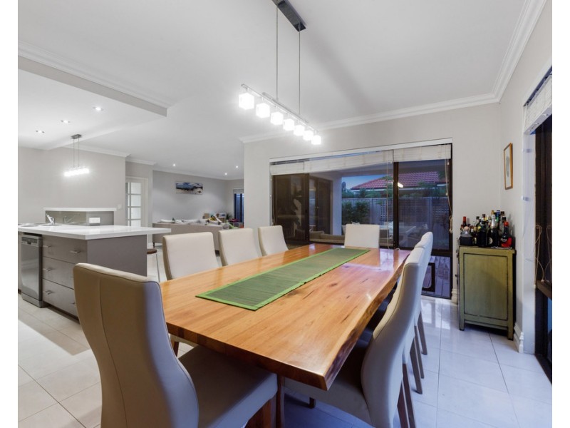 42 Carpenteria Drive, Stirling WA 6021