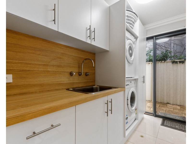 42 Carpenteria Drive, Stirling WA 6021