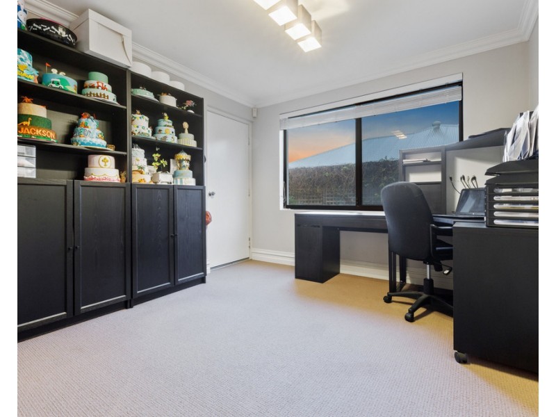 42 Carpenteria Drive, Stirling WA 6021