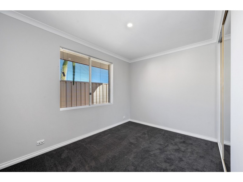 31 Oakdene Drive, Madeley WA 6065