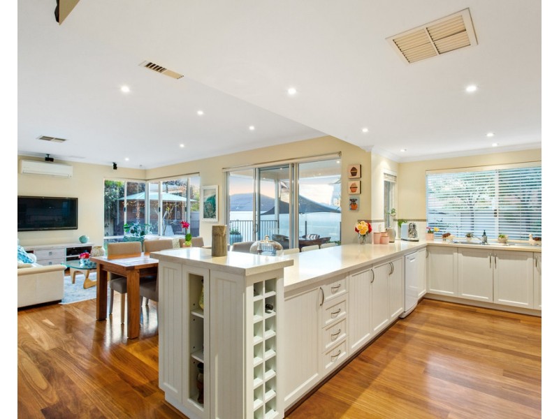 19 Hopper Turn, Madeley WA 6065