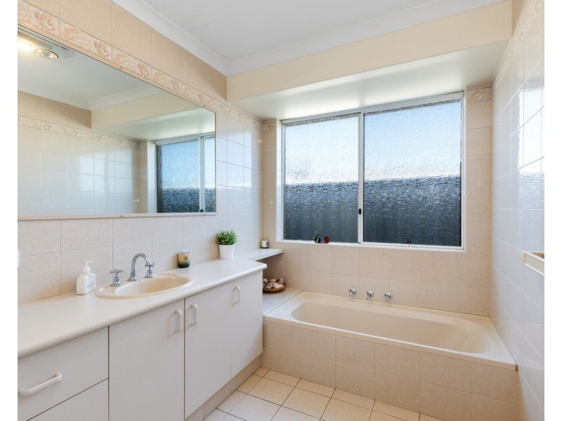 7 Tipperary Rise, Padbury WA 6025