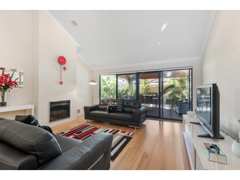 21 Cherrytree Gardens, Stirling WA 6021