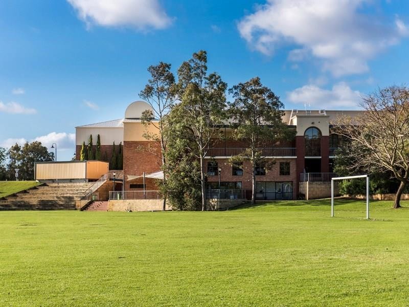 67 Doveridge Drive, Duncraig WA 6023