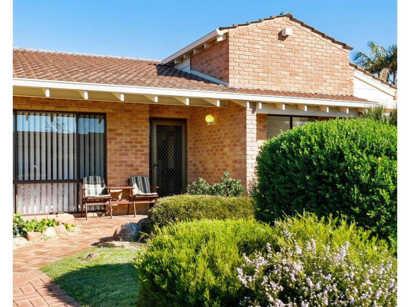 61 Hayfield Way, Duncraig WA 6023