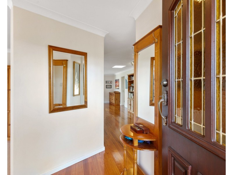 61 Hayfield Way, Duncraig WA 6023