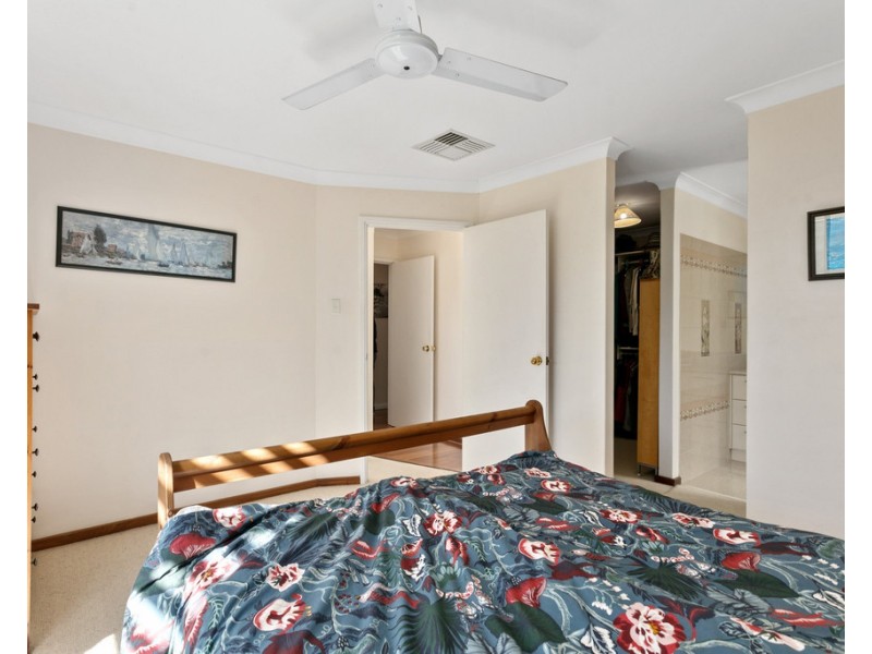 61 Hayfield Way, Duncraig WA 6023