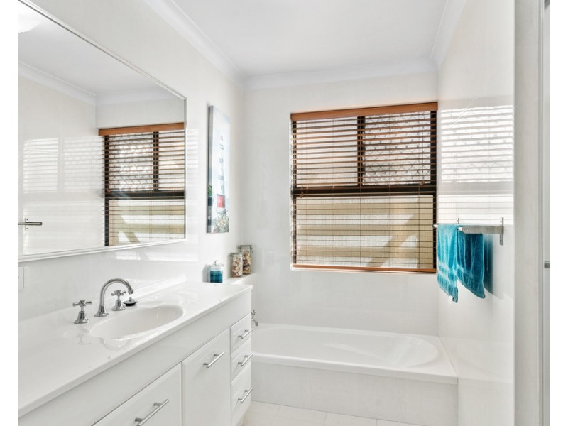 61 Hayfield Way, Duncraig WA 6023