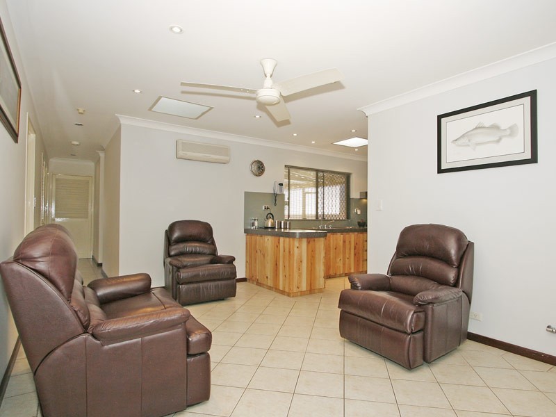 15 Anerley Street, Hamersley WA 6022