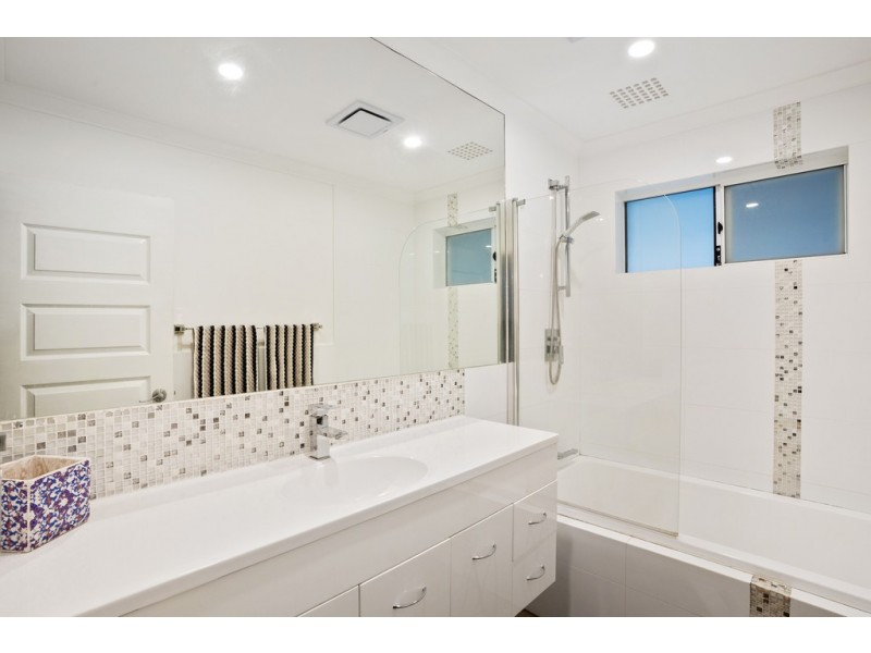 9a Birch Road, Padbury WA 6025