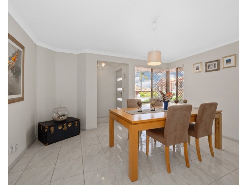 19 Darvel Close, Kinross WA 6028