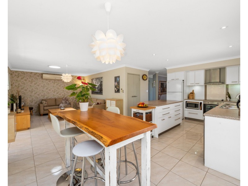 19 Darvel Close, Kinross WA 6028