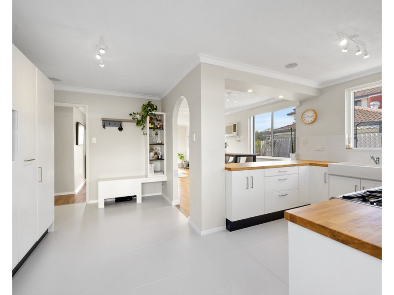 61 Bridgewater Drive, Kallaroo WA 6025