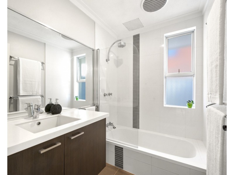 61 Bridgewater Drive, Kallaroo WA 6025