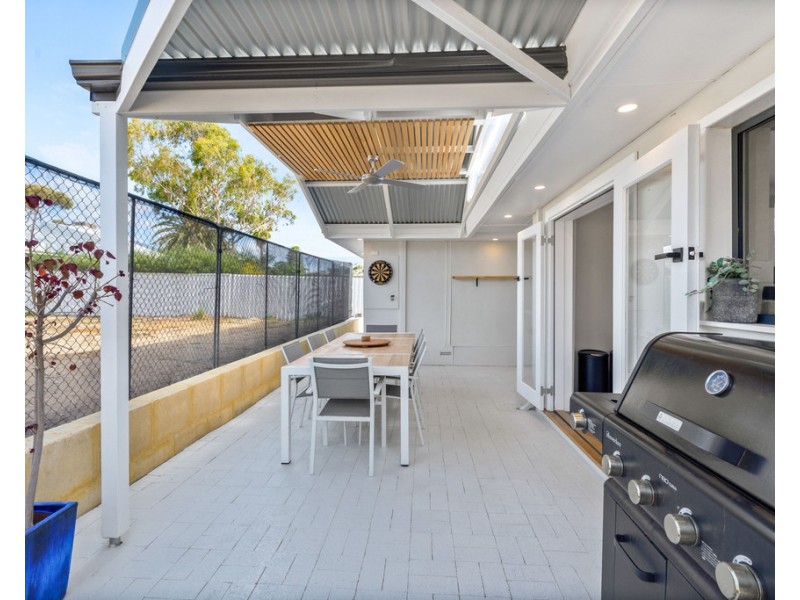 61 Bridgewater Drive, Kallaroo WA 6025