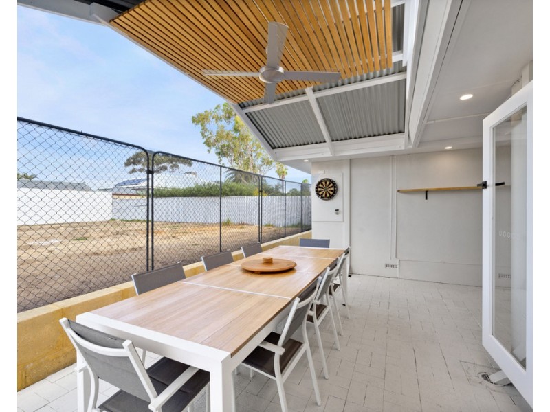 61 Bridgewater Drive, Kallaroo WA 6025