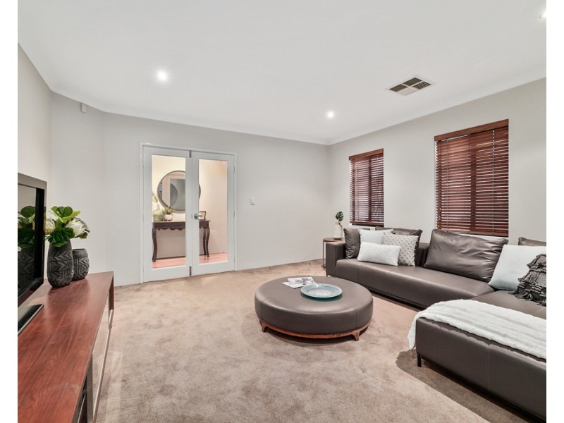 7 Sandrigo Way, Stirling WA 6021