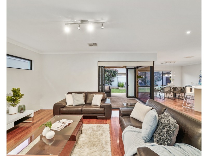 7 Sandrigo Way, Stirling WA 6021