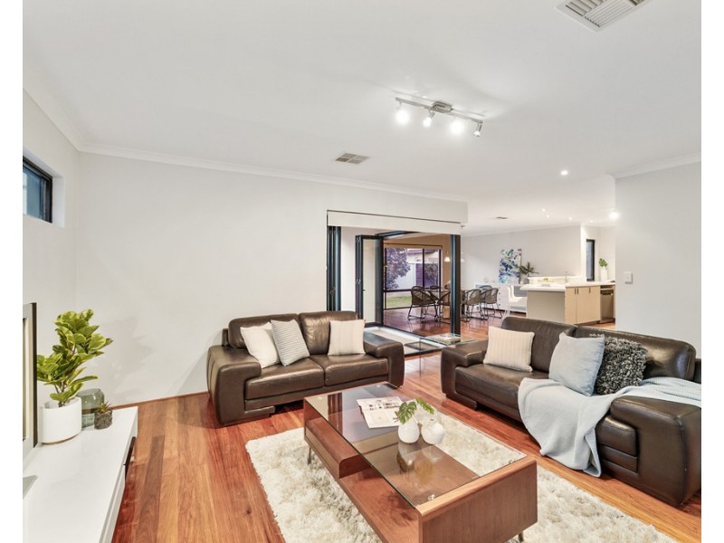 7 Sandrigo Way, Stirling WA 6021