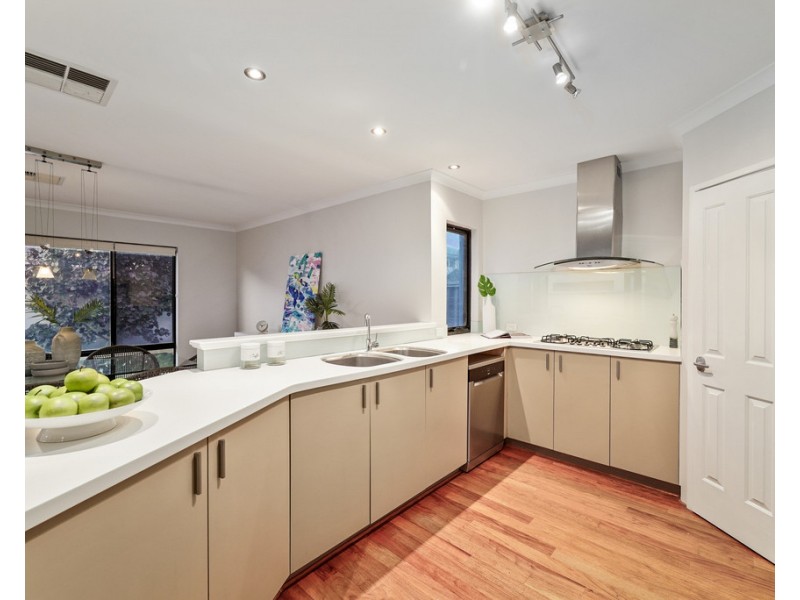 7 Sandrigo Way, Stirling WA 6021