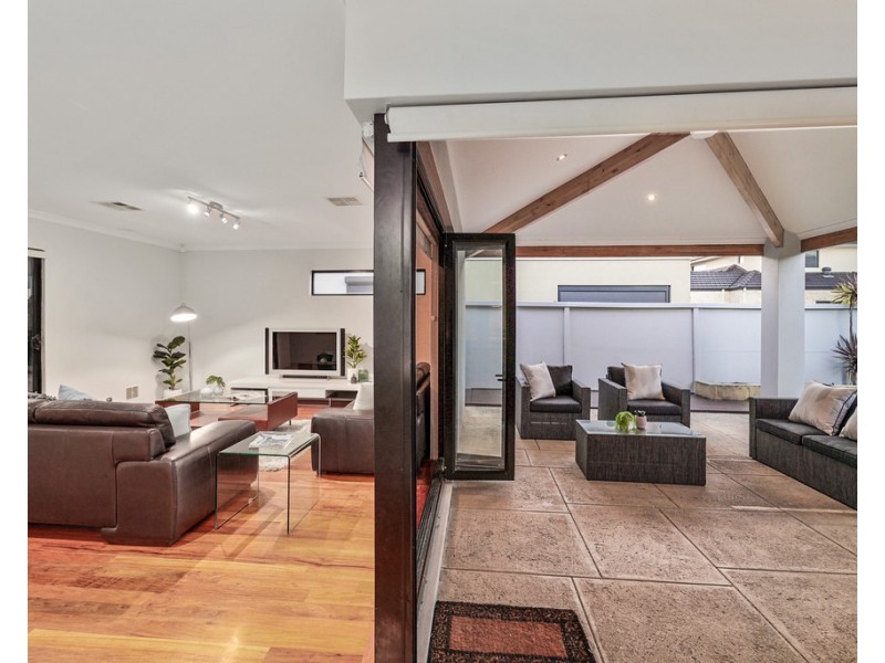 7 Sandrigo Way, Stirling WA 6021